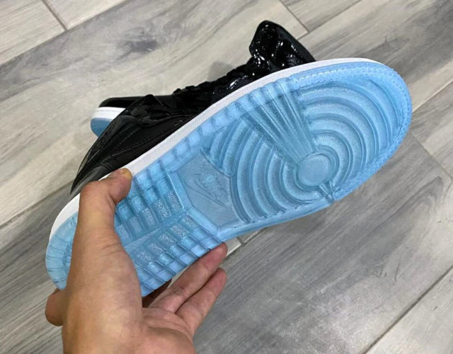 Jordan Retro 1 Mid Space Jam