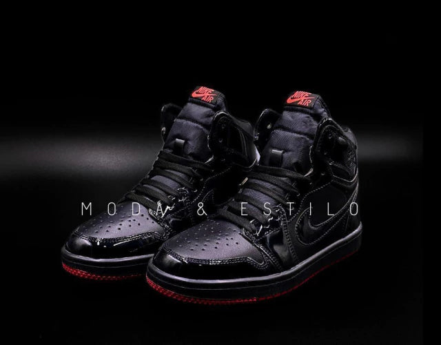 Jordan Air 1 Retro High Black Demon Suela Roja