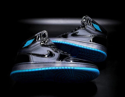 Jordan Air 1 Retro High Triple Black Turqueza