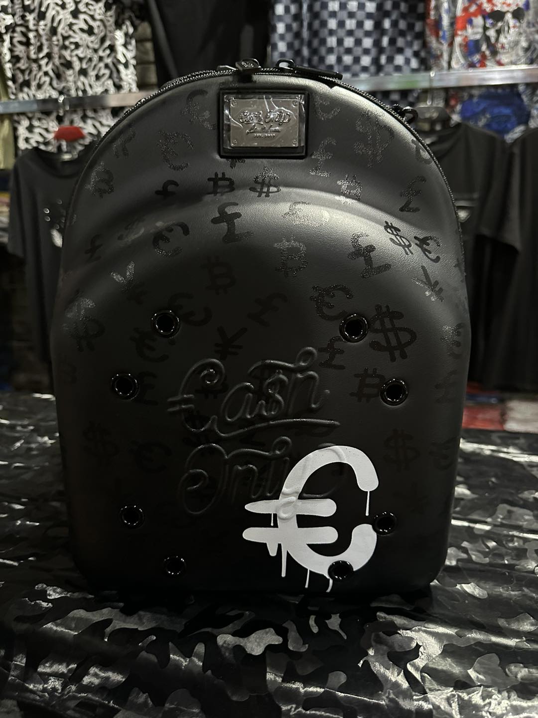CAP CARRIER CASH ONLY