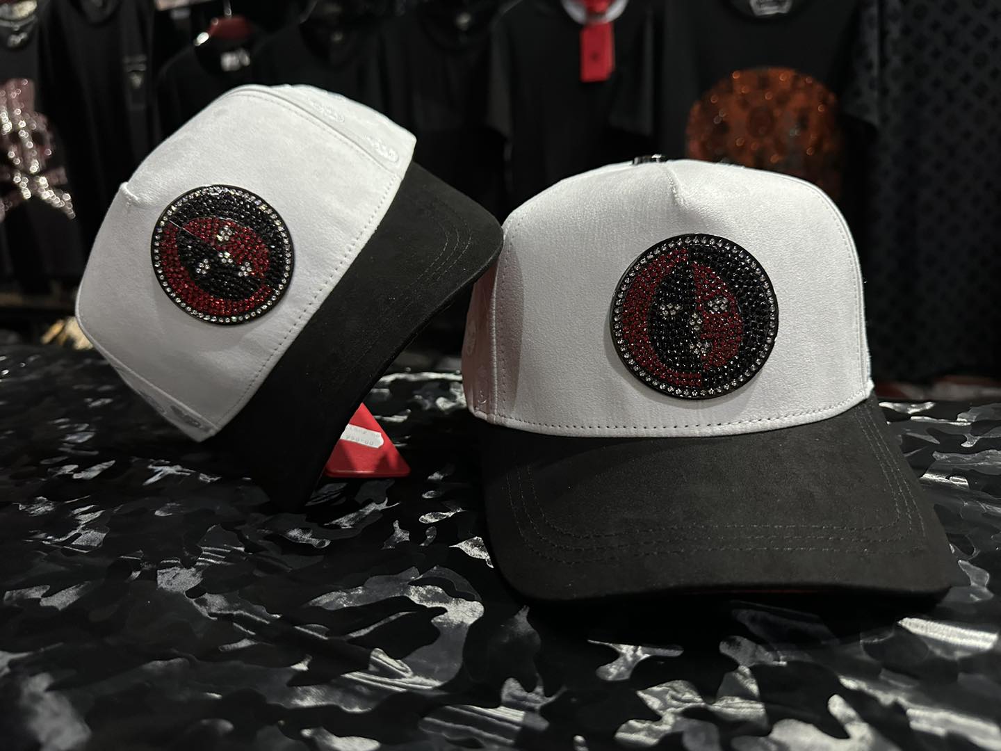 Barbas hats Elegua White