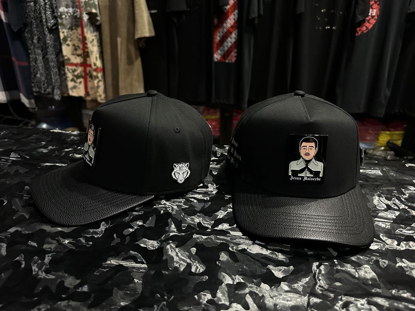 El Seache Gorras V.V.