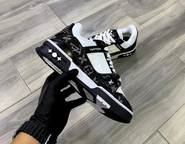 Louis Vuitton Trainer Black White Mezclilla