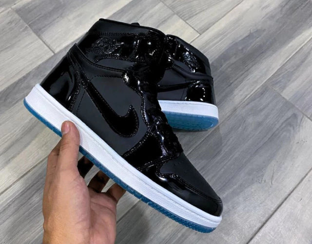 Jordan Retro 1 Mid Space Jam