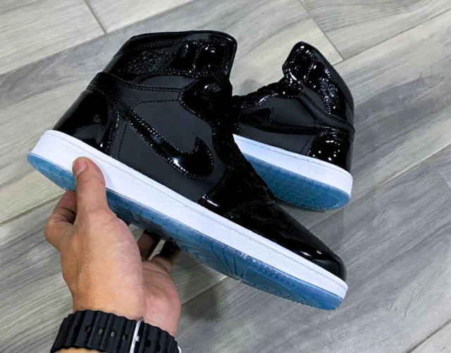 Jordan Retro 1 Mid Space Jam